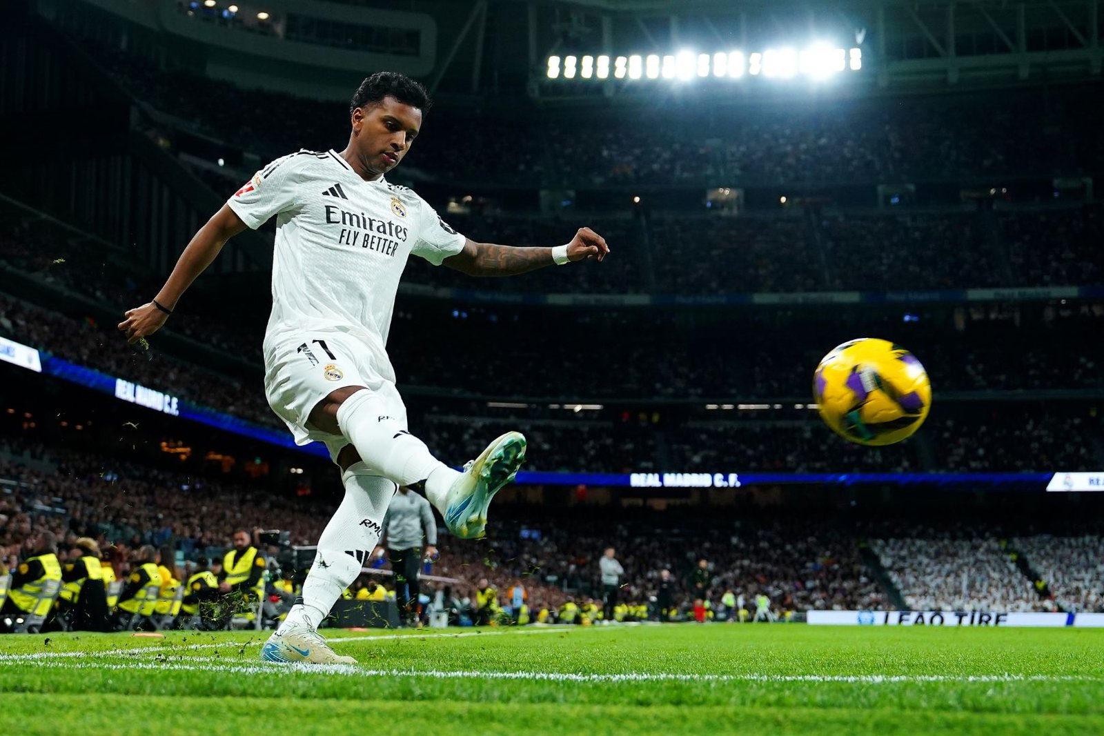 MADRID, SPAIN - MARCH 29: Rodrygo of Real Madrid takes a corner kick during the LaLiga match between Real Madrid CF and CD Leganes at Estadio Santiago Bernabeu on March 29, 2025 in Madrid, Spain.